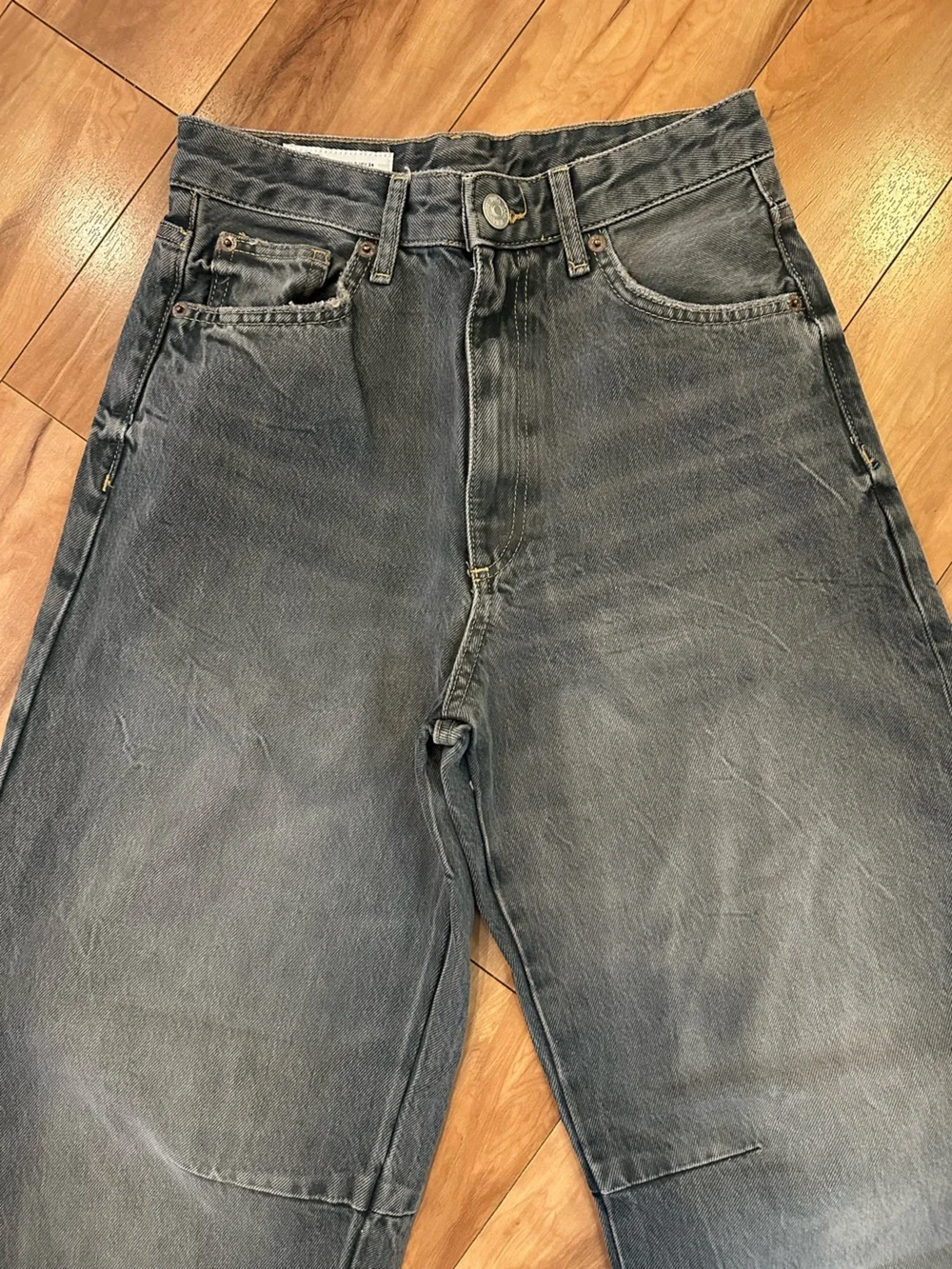 Zara High Rise Barrel Leg Jeans Faded Black Gray NWOT Size 2